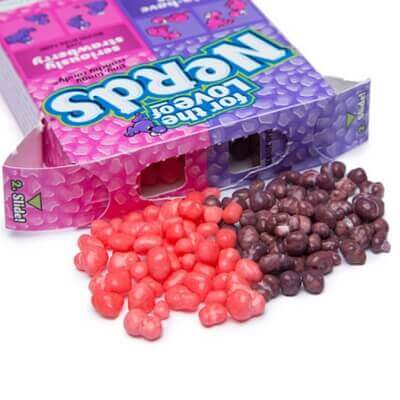Nerds Grape & Strawberry, o smaku winogrono i truskawki